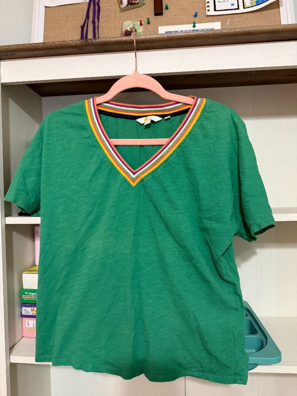 Boden Green Rainbow Trim V-Neck Cotton Tee Size 6